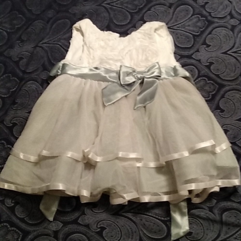 Rare Edition dress 9M